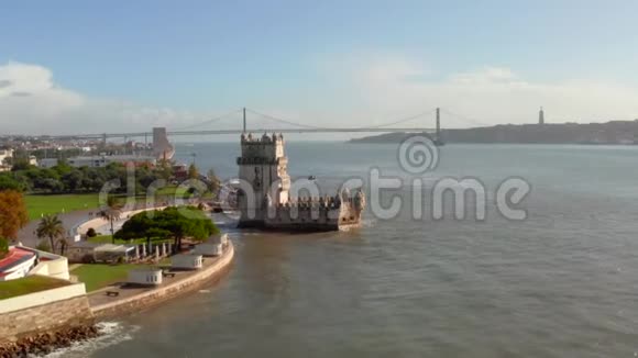 葡萄牙里斯本塔格斯河上的中世纪城堡防御工事视频的预览图