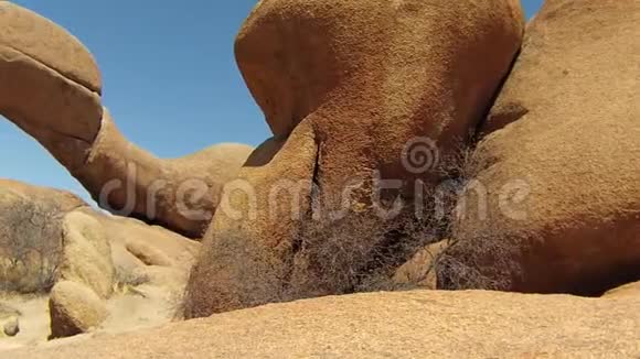 Spitzkoppe纳米比亚达马拉兰独特的岩层视频的预览图