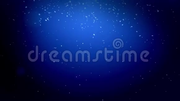 装饰3d雪花飘落在蓝色背景上用作圣诞或新年贺卡作冬季主题或视频的预览图