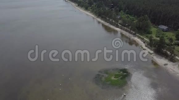 拉脱维亚空中观景乡村无人机顶景4KUHD视频视频的预览图