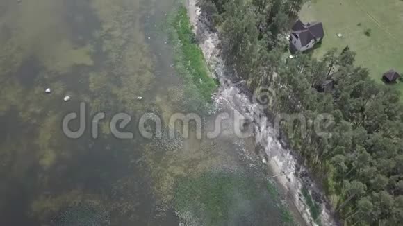 拉脱维亚空中观景乡村无人机顶景4KUHD视频视频的预览图