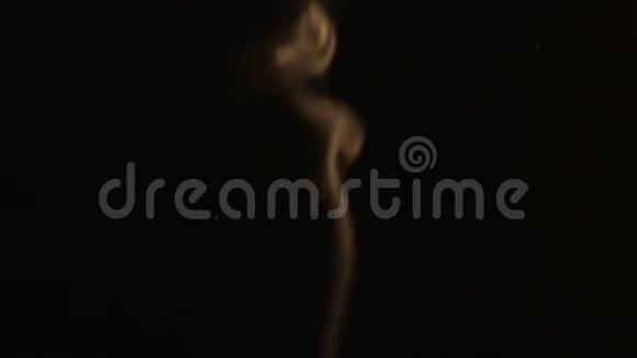 旋转的烟雾视频的预览图