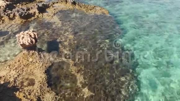 塞浦路斯地中海沿岸碎片视频的预览图