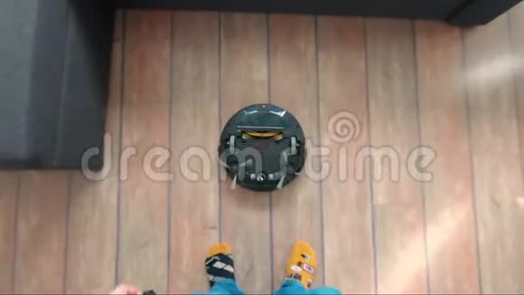 清洁机器人吸尘器视频的预览图