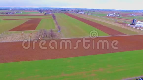 阿姆什农村和农场如Drone所见视频的预览图