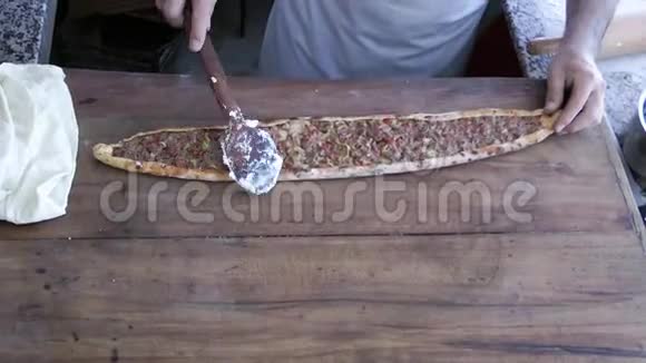 传统餐土耳其皮塔皮德视频的预览图