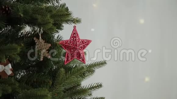 很漂亮的圣诞树和玩具视频的预览图