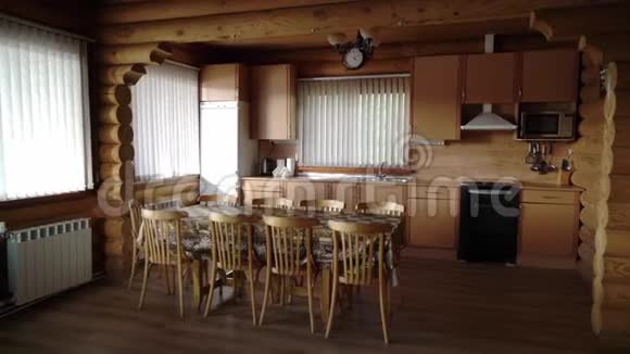 室内的木屋度假酒店内部视频的预览图
