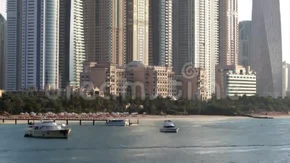 日光迪拜码头4k时间间隔视频的预览图