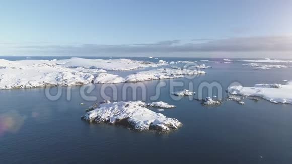 南极极地海洋海景空中飞行视图视频的预览图