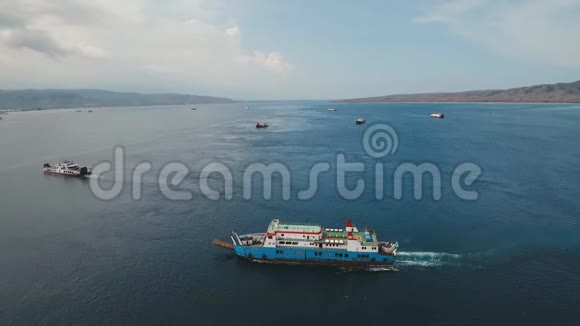 海客轮渡港吉里曼努克印度尼西亚巴厘视频的预览图