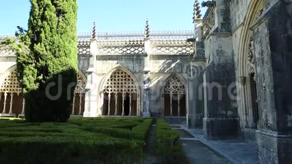 哥特式巴塔哈修道院视频的预览图