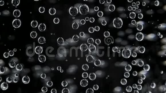 带有气泡的苏打水的宏观视频视频的预览图