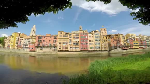 西班牙城市吉罗纳的漂亮地标视频的预览图