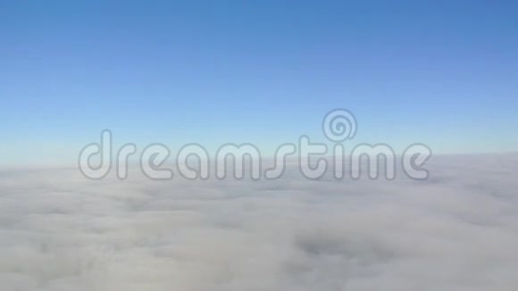 从飞机上看到云视频的预览图