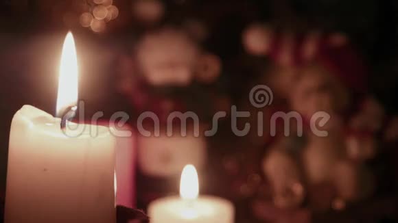 圣诞装饰蜡烛视频的预览图