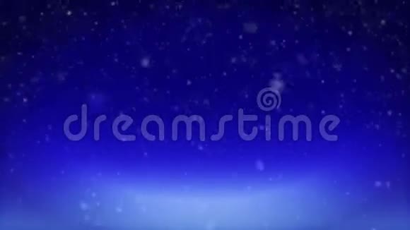 带雪的圣诞蓝色背景冬季背景视频的预览图
