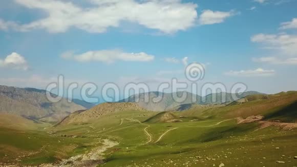 谷山景观吉尔吉斯斯坦视频的预览图