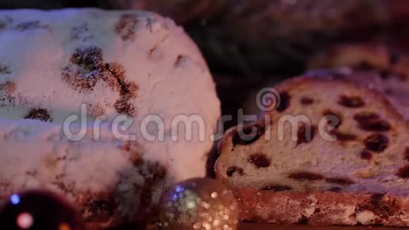 传统的圣诞装饰著名的XMas蛋糕视频的预览图