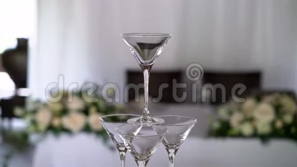 酒杯或香槟金字塔视频的预览图