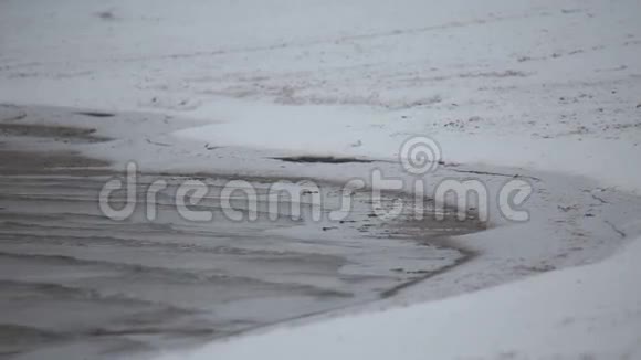 冬天俄罗斯的伏尔加河视频的预览图