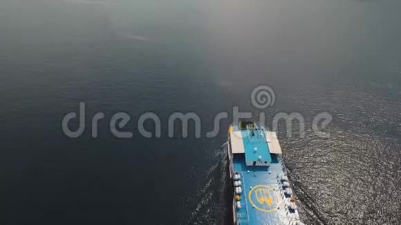 渡船在海吉利曼努克印度尼西亚巴厘视频的预览图