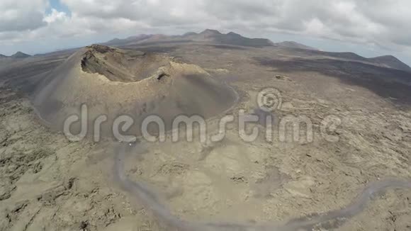 兰萨罗特岛火山景观空中录像视频的预览图
