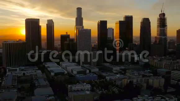 洛杉矶航空公司视频的预览图