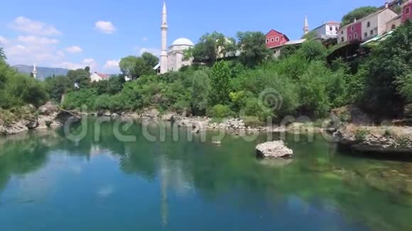 波斯尼亚和黑塞哥维那莫斯塔尔空中景观视频的预览图