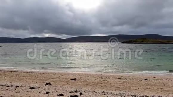 斯凯岛的克拉根珊瑚海滩苏格兰视频的预览图