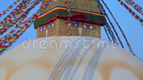 尼泊尔加德满都的佛教StupaBoudhanath视频的预览图
