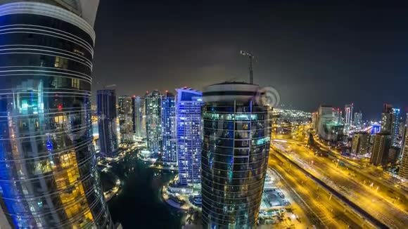 阿联酋迪拜码头和JLT的夜景视频的预览图
