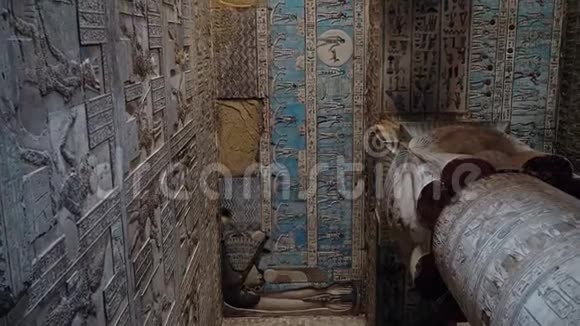 丹德拉寺或哈霍尔寺的内部埃及丹德拉丹德拉是埃及的一个小镇丹德拉寺视频的预览图