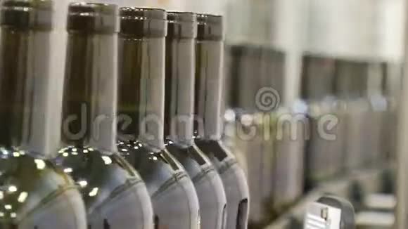 装瓶葡萄酒生产线视频的预览图