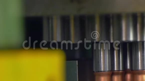 工业数控机床金属铜管制造视频的预览图