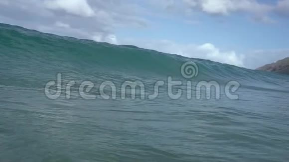 在马库阿岛的夏威夷海滩真的很不错视频的预览图