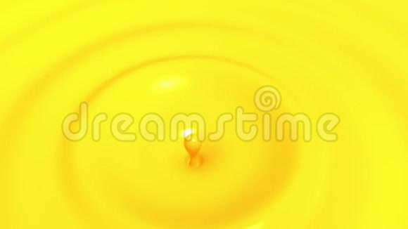 橙汁大杯的滴度与聚焦效果视频的预览图