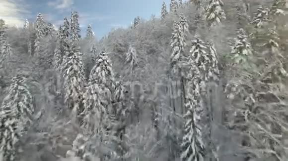 滑雪场的鸟瞰图视频的预览图