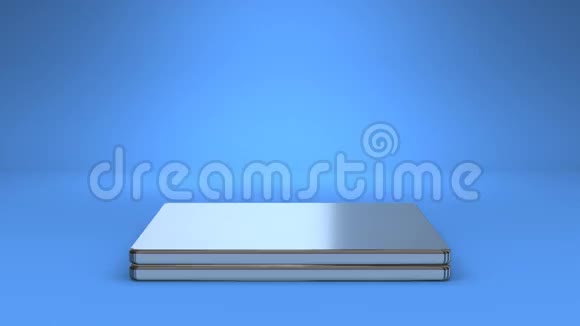 蓝底笔记本电脑前视图视频的预览图