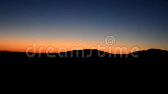 风景优美的莫哈韦沙漠视频的预览图