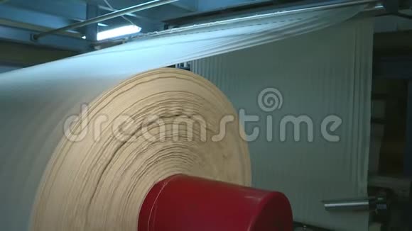 工业纺织厂织物生产视频的预览图