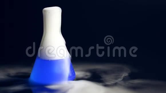 化学瓶视频的预览图