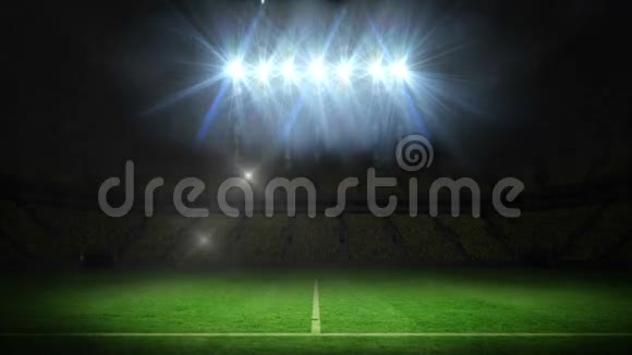 灯光闪烁在足球场上视频的预览图