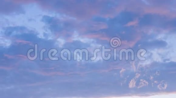 日落夏日多云的天空视频的预览图