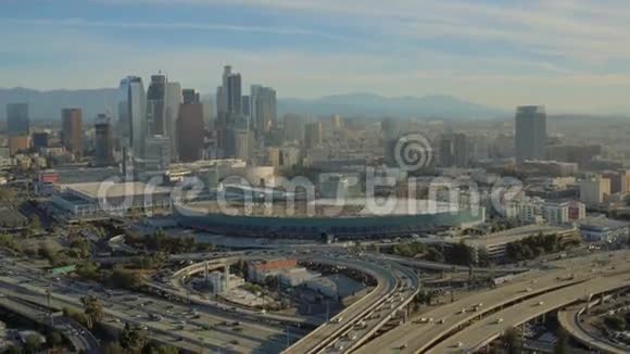 洛杉矶航空公司视频的预览图