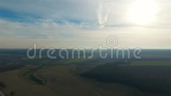 鸟瞰美丽的乌克兰自然视频的预览图