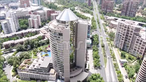 城市和建筑物的鸟瞰图视频的预览图