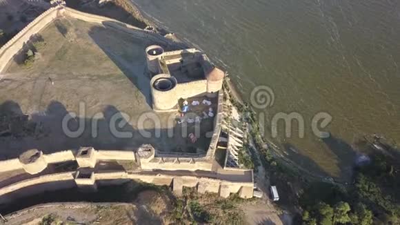 在敖德萨地区德涅斯特河口岸边的阿克曼要塞全景视频的预览图