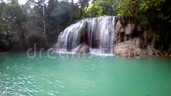 泰国KanchanaburiErawan国家公园Erawan瀑布视频的预览图