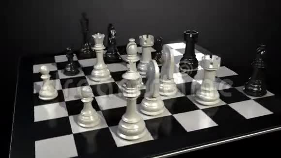 把棋子放在棋盘上棋子落下来视频的预览图